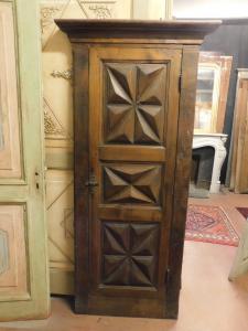 stip105 Wandschrank mit Diamantspitzen-Panel, Maße 75 x H 192 cm